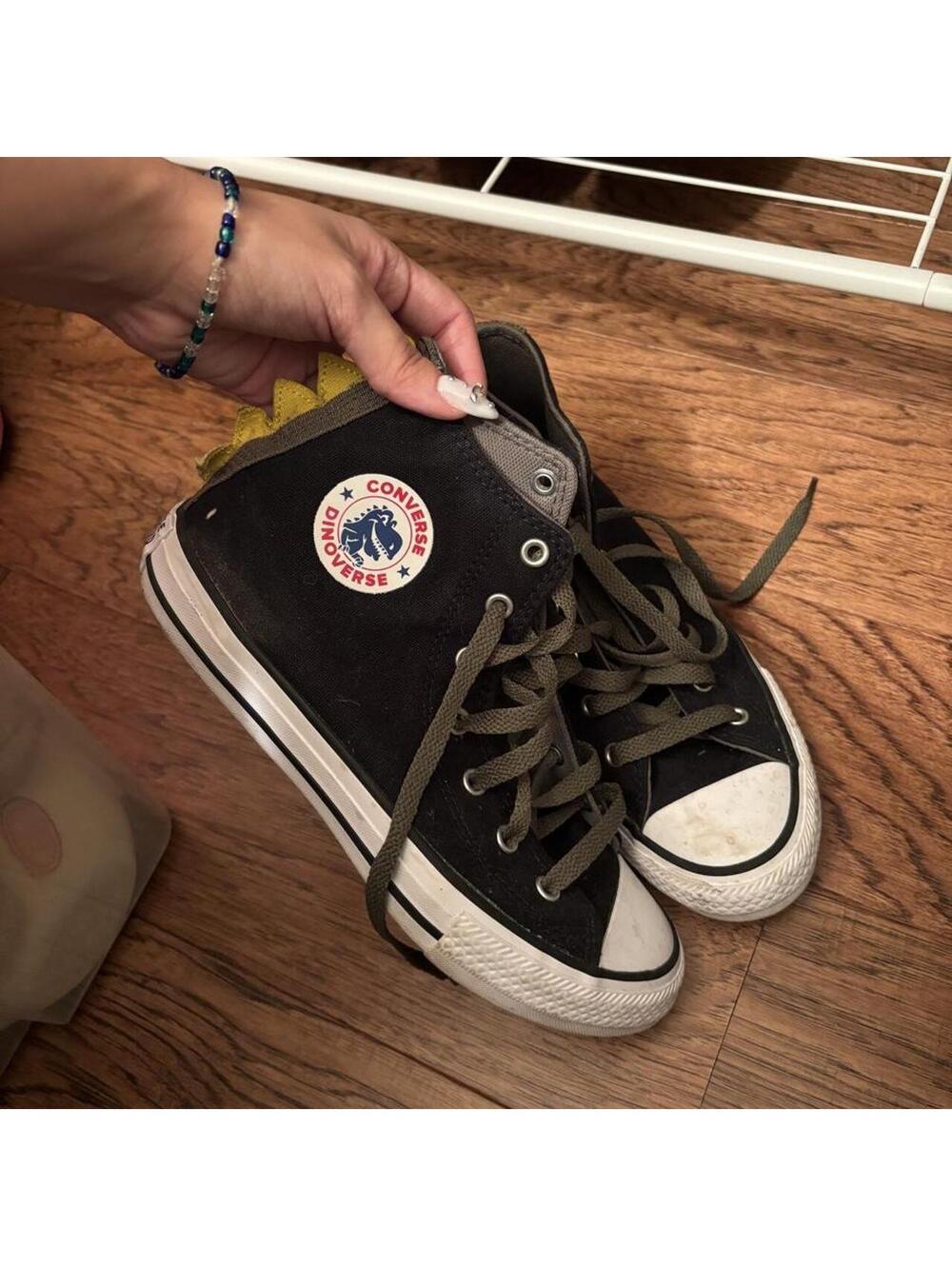 Converse Women's Black and Navy Trainer